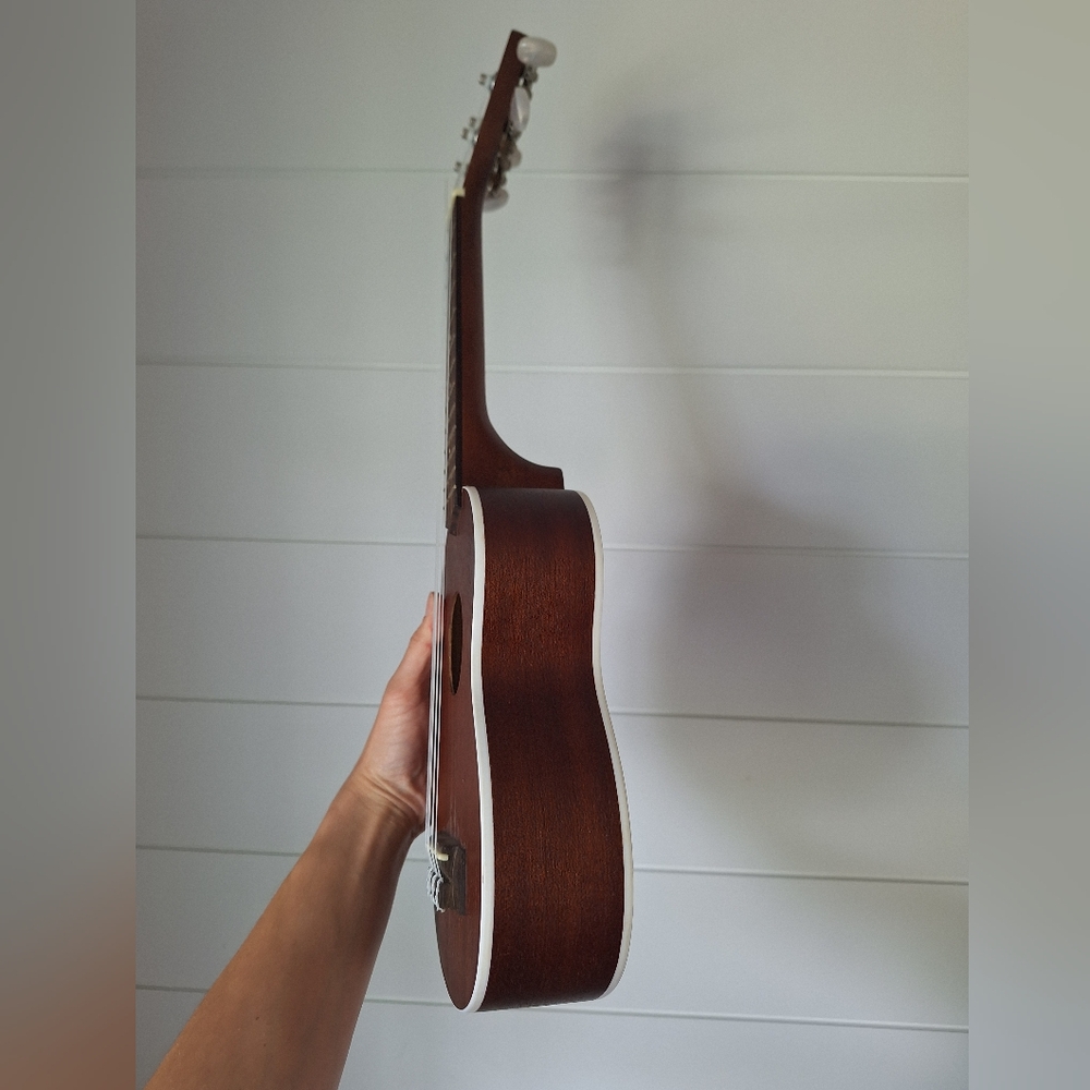 Lanikai No. LU-21 T11105 Brown Ukulele - Picture 3 of 7